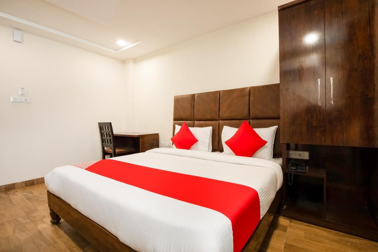 Oyo 71689 Hotel S Pride Indore Esterno foto