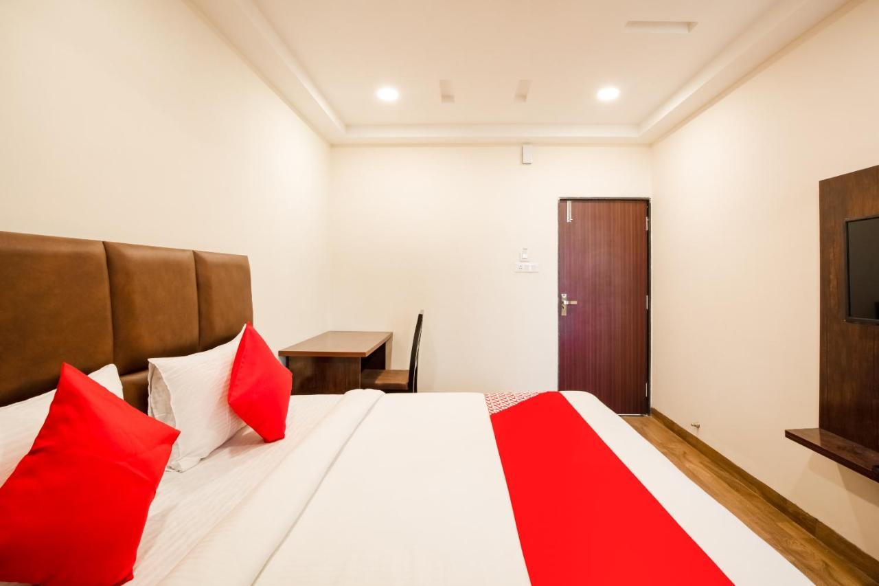 Oyo 71689 Hotel S Pride Indore Esterno foto