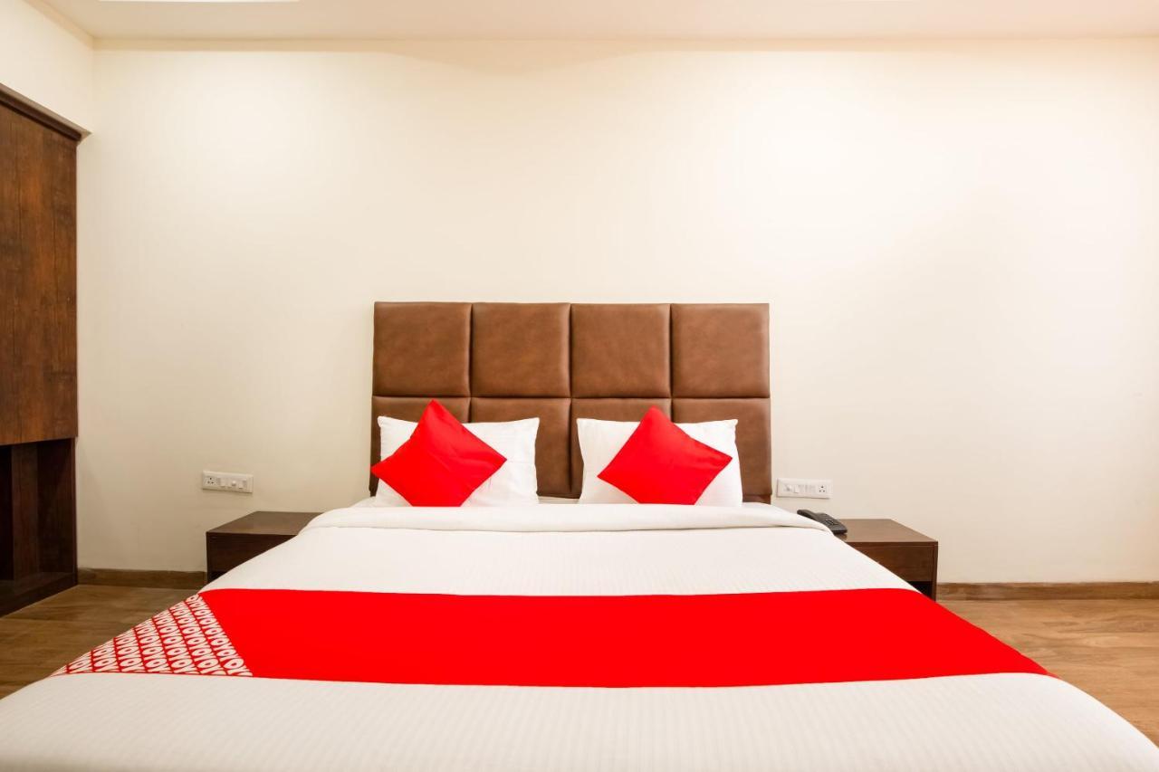 Oyo 71689 Hotel S Pride Indore Esterno foto